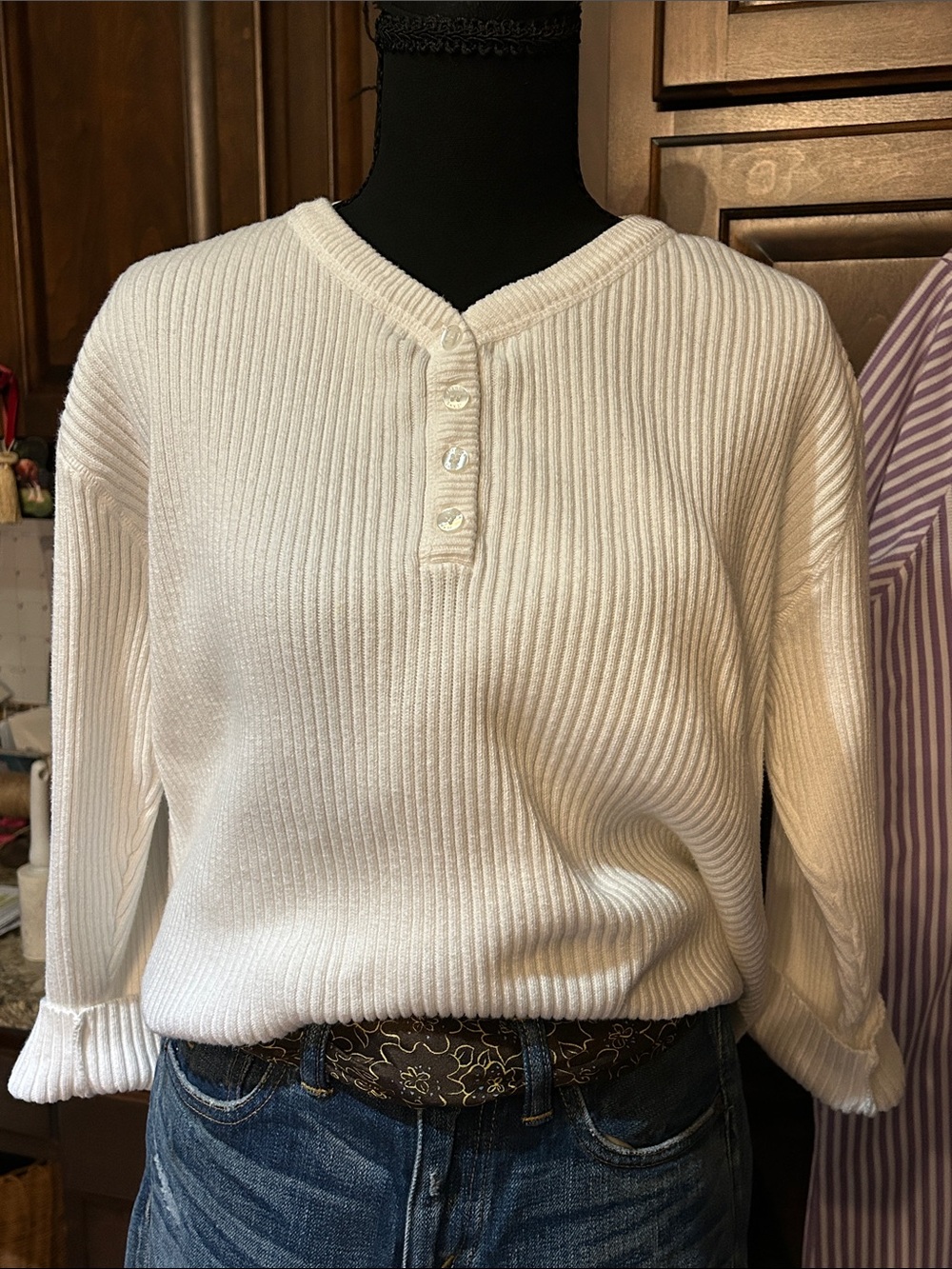 Y2K Lizwear Jeans Sz L Classic Ribbed Henley Sweater - White
